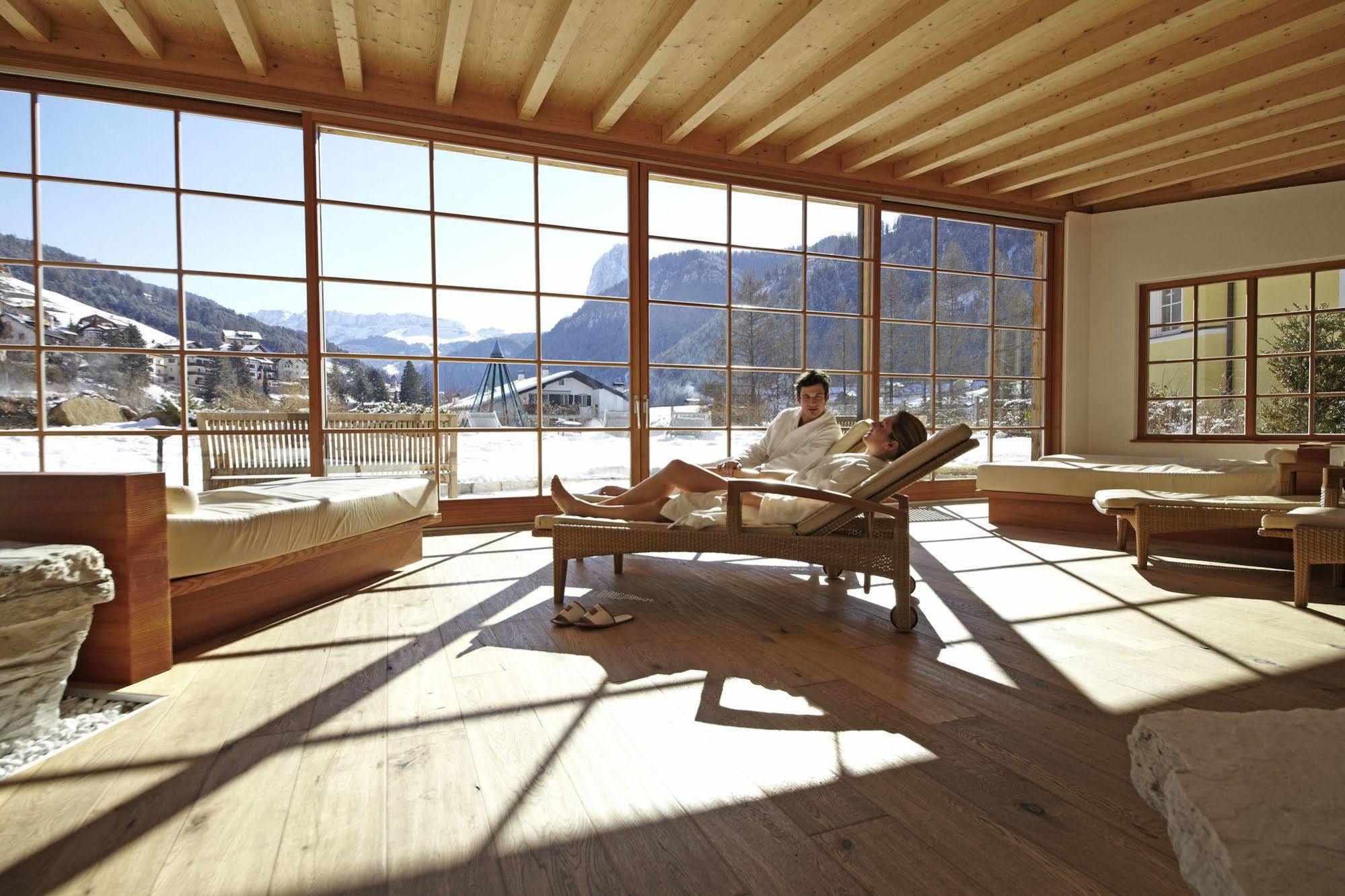 Adler Spa Resort Dolomiti Ortisei Ngoại thất bức ảnh