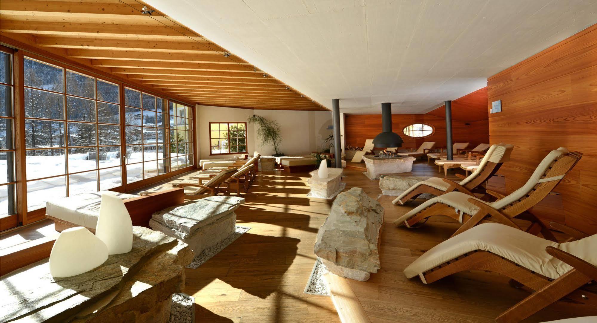 Adler Spa Resort Dolomiti Ortisei Ngoại thất bức ảnh